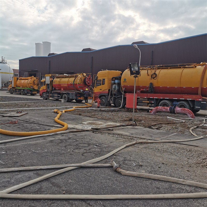 滴道污水池清理